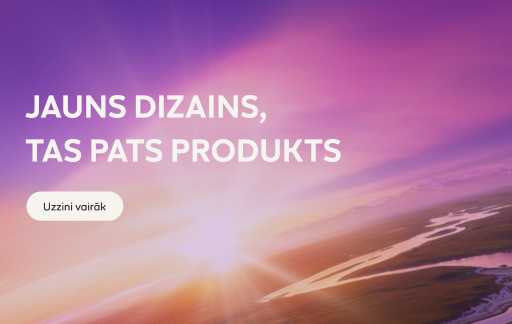 Ainava ar saulrietu pār kalniem un jūras piekrasti ar palmām. Zvaigžņotajās debesīs redzama mirdzoša, rozīgi violeta pērle.