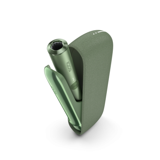 IQOS ILUMA Moss Green turētājs ierīces iekšpusē ar atvērtām durvīm