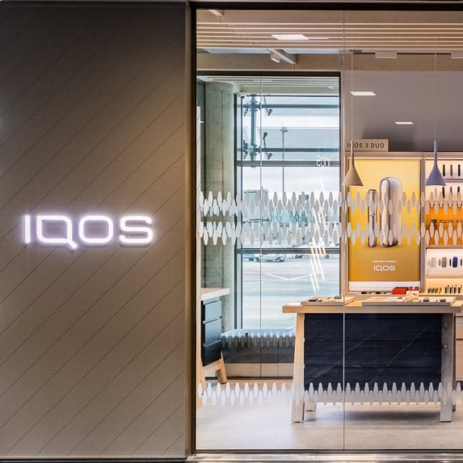 IQOS лаунж-зона or IQOS зона отдыха