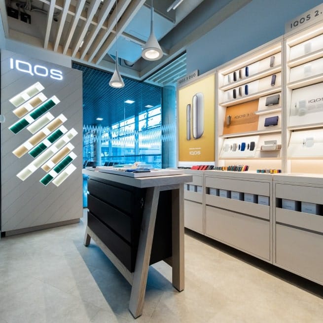 IQOS лаунж-зона or IQOS зона отдыха