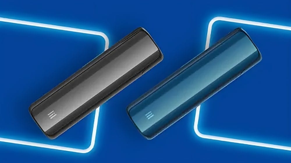 Два устройства lil SOLID 2.0 с ярким светодиодом на тёмно-синем фоне